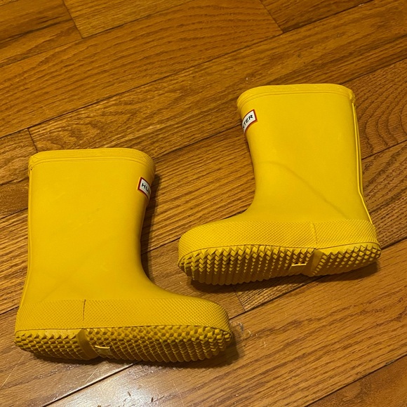 Unisex Toddler Hunter Kids First Classic Rain Boots Yellow Size 22 6C - Picture 1 of 4